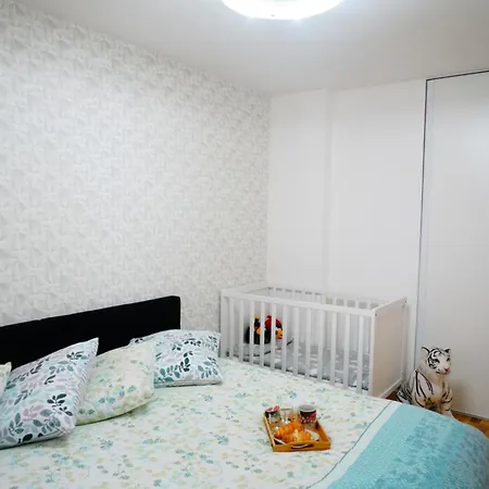Paris I 77m Cosy Luxe I Near By Subway 11 & Airport Apartment *