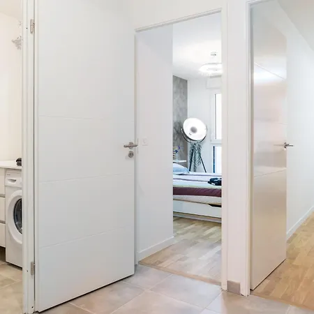 Paris I 77m Cosy Luxe I Near By Subway 11 & Airport