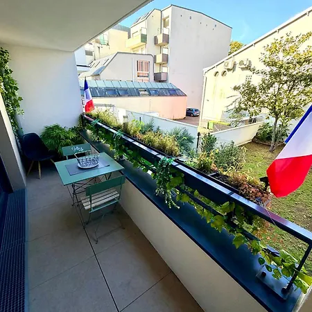 Paris I 77m Cosy Luxe I Near By Subway 11 & Airport Appartamento *